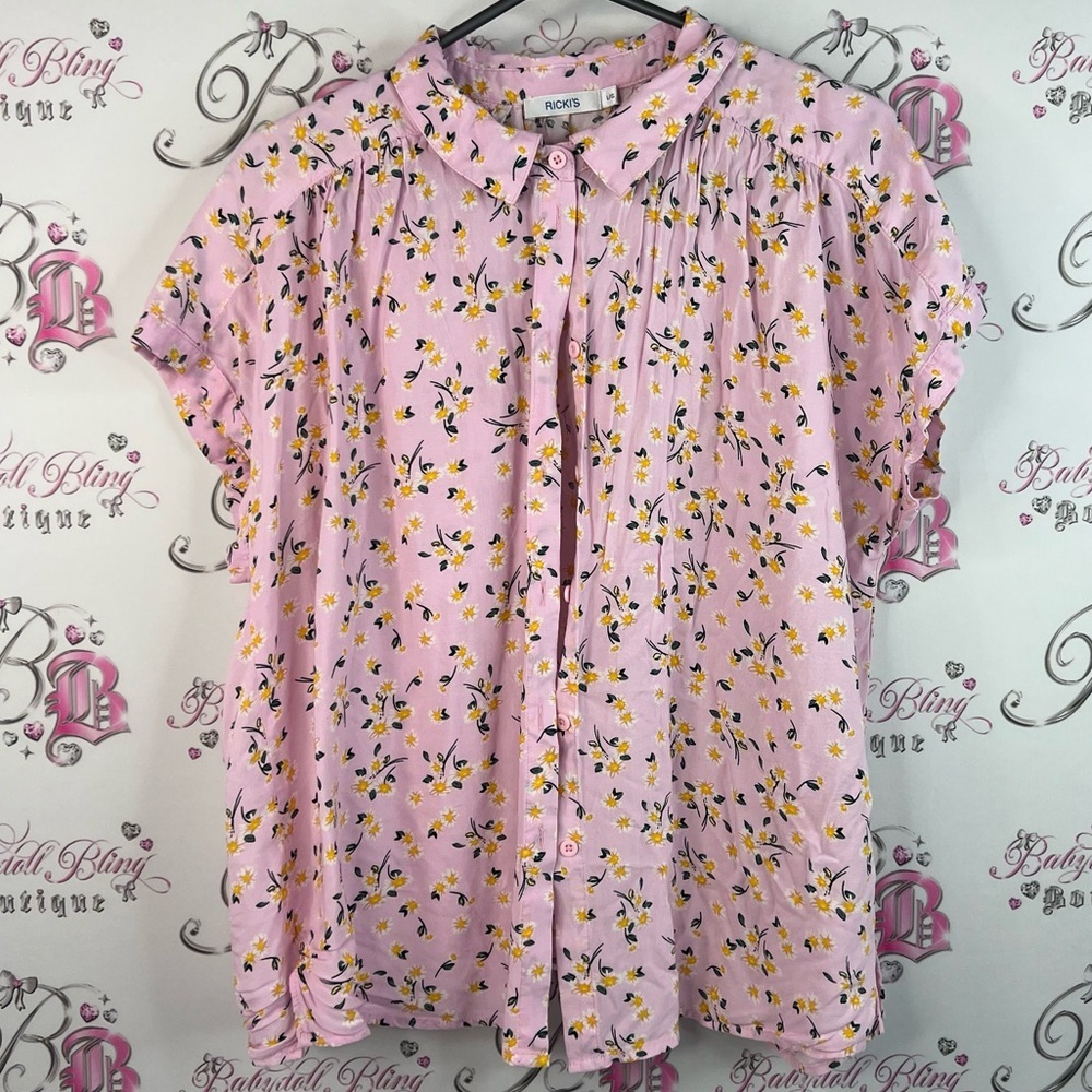 Ricki's button up shirt tee tshirt flowers Pink Floral Button-Up Blouse